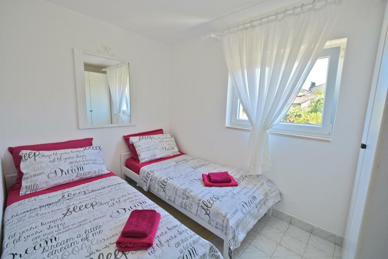 Villa Casablanca Supetar Buitenkant foto